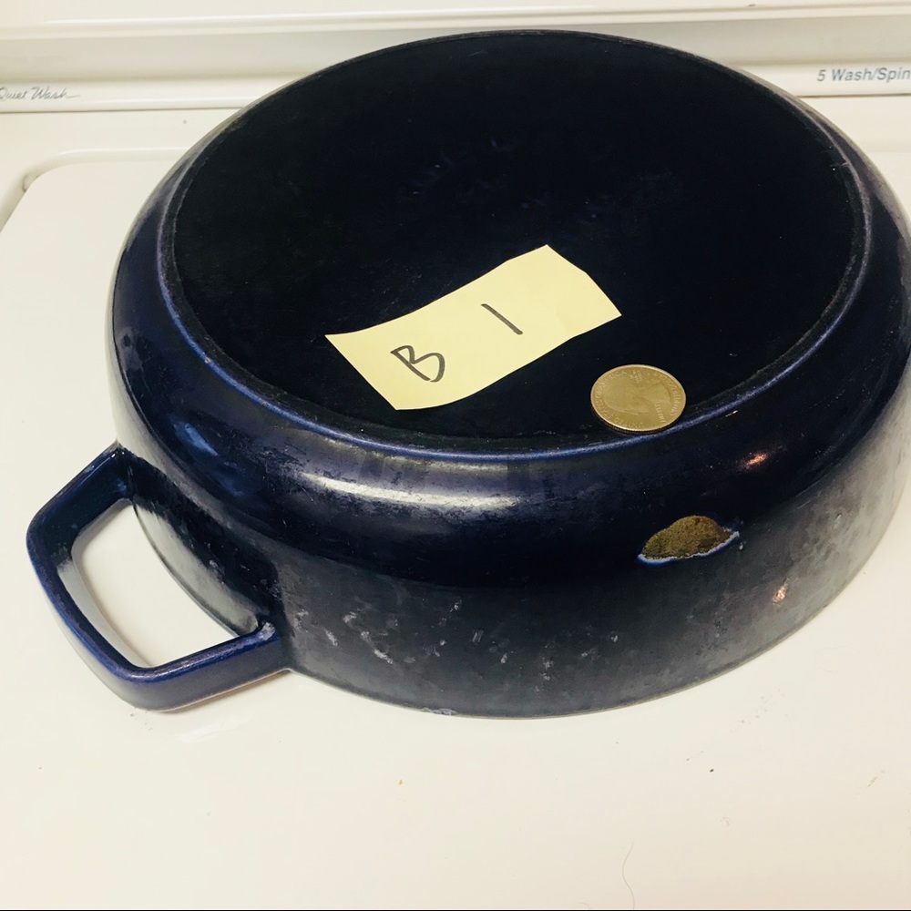 Staub pots 28cm 13” Navy cast iron